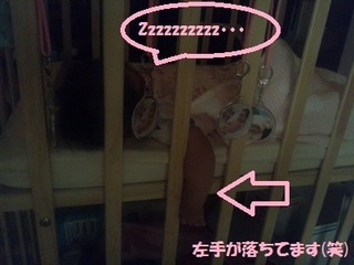 寝返りしてる (400x300).jpg