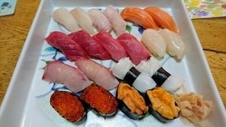 美味しいお寿司 (400x225).jpg